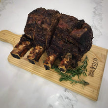 Load image into Gallery viewer, Mango Wood Cutting Board With Handle