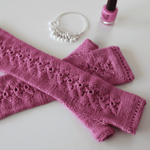 Load image into Gallery viewer, Darn Good &amp; Pretty Fingerless Mittens Knit Pattern
