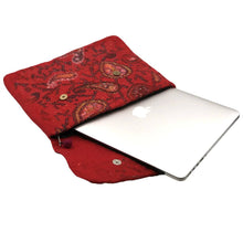 Load image into Gallery viewer, Felted Laptop Case
