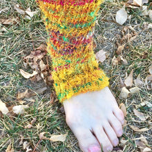 Load image into Gallery viewer, Spice Market Yoga Socks Knitting Kit
