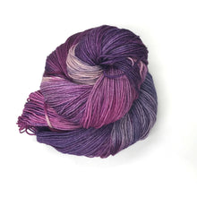 Load image into Gallery viewer, La Toile Doily Crochet Kit
